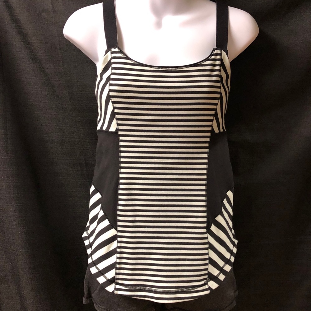 LuluLemon Mint and Black Tank